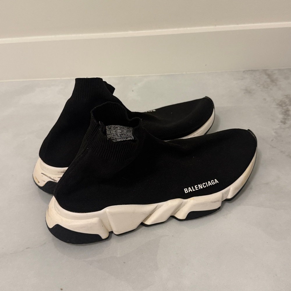 🔥SEND OFFERS🔥Men’s Balenciaga sock sneakers - Picture 3 of 8